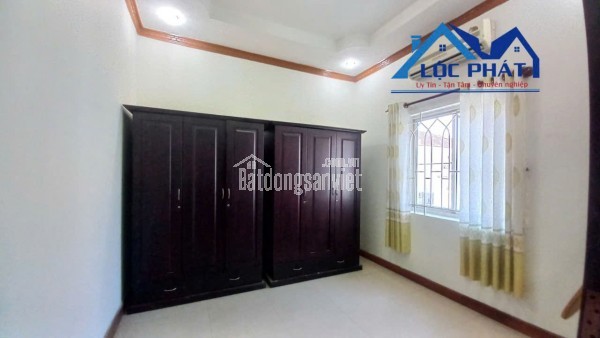 Cho thuê biệt thự mini Long Bình Tân 150 m2 5 phòng ngủ 3 tolet 5 máy lạnh chỉ 12 triệu/tháng