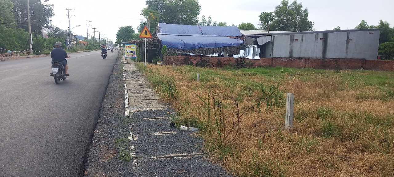 Bán đất mặt tiền Hùng Vương Vĩnh Thanh Nhơn Trạch ngang 7.2m